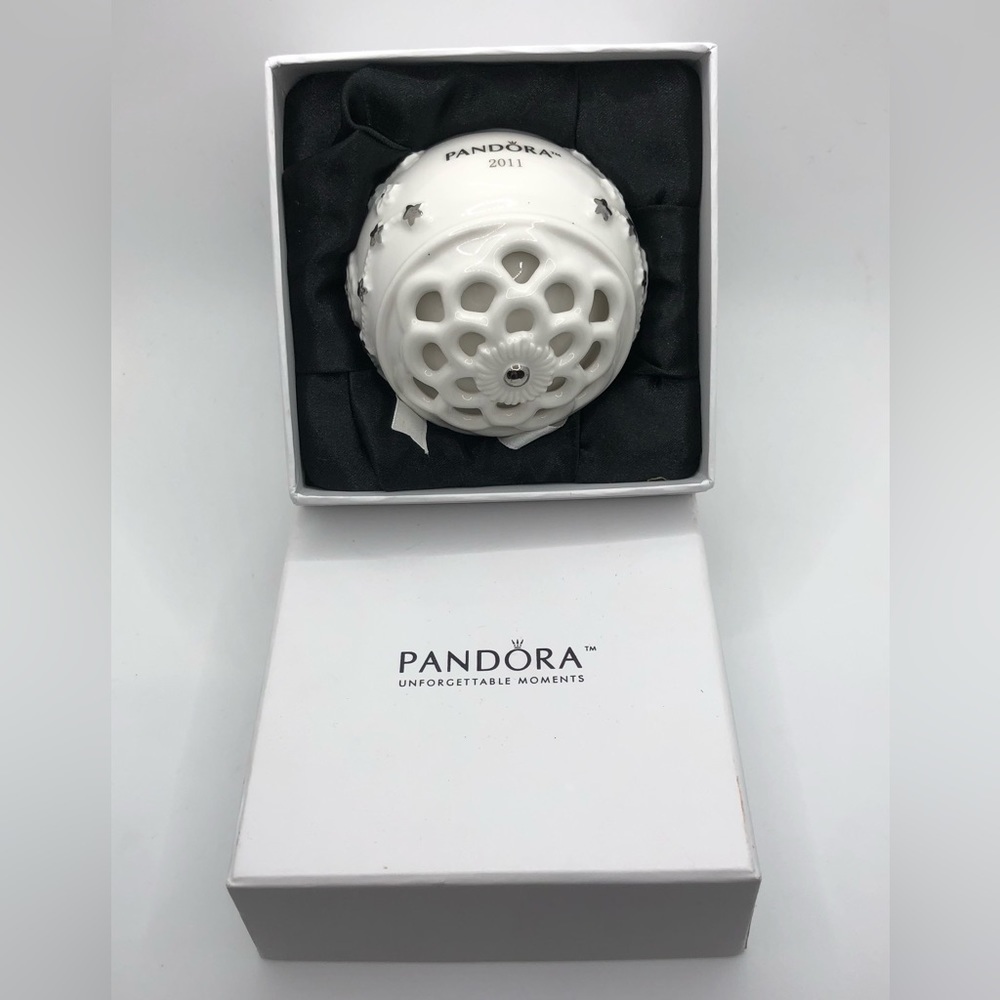 PANDORA White Porcelain Chistmas Ball Ornament 2011 Brand New In Box